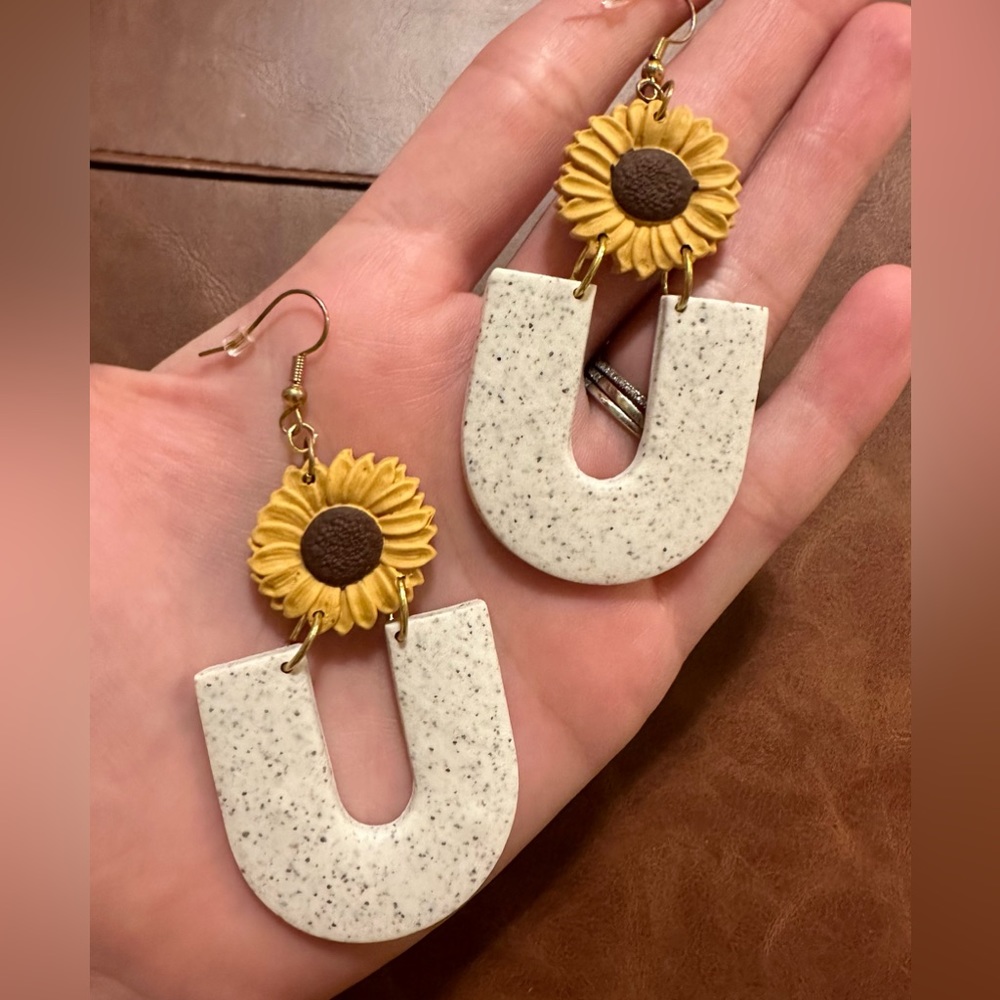Flower dangle earrings- handmade polymer clay